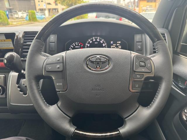 ハイエースバン スーパーＧＬ　ダークプライムＩＩ　ユーザー買取車　モデリスタフルエアロ　デジタルインナーミラー　両側パワースライド　レーンキープ　電格ミラー　プッシュスタート　ＡＣ１００Ｖ（6枚目）