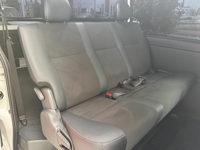 ハイエースバン スーパーＧＬ　ダークプライムＩＩ　ユーザー買取車　モデリスタフルエアロ　デジタルインナーミラー　両側パワースライド　レーンキープ　電格ミラー　プッシュスタート　ＡＣ１００Ｖ（24枚目）