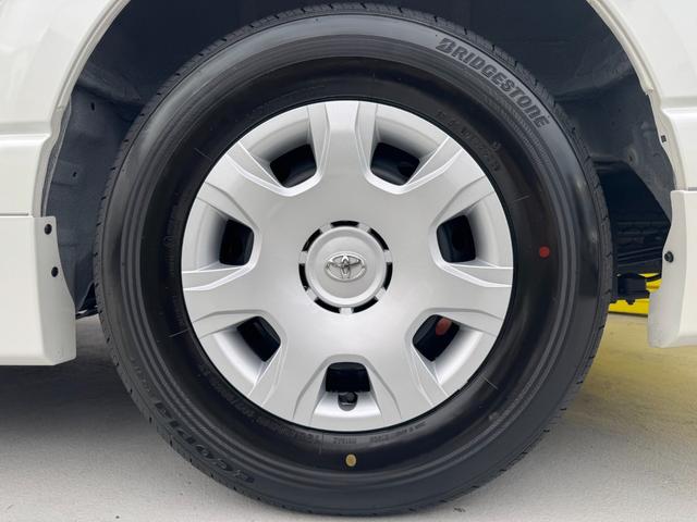 ハイエースバン スーパーＧＬ　ダークプライムＩＩ　ユーザー買取車　モデリスタフルエアロ　デジタルインナーミラー　両側パワースライド　レーンキープ　電格ミラー　プッシュスタート　ＡＣ１００Ｖ（31枚目）