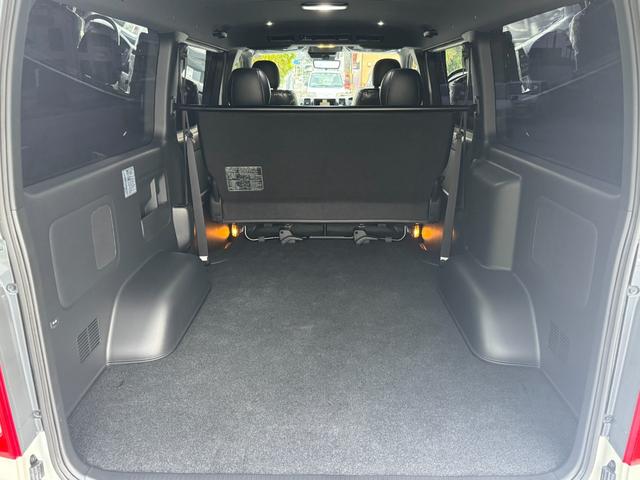 ハイエースバン スーパーＧＬ　ダークプライムＩＩ　ユーザー買取車　モデリスタフルエアロ　デジタルインナーミラー　両側パワースライド　レーンキープ　電格ミラー　プッシュスタート　ＡＣ１００Ｖ（36枚目）