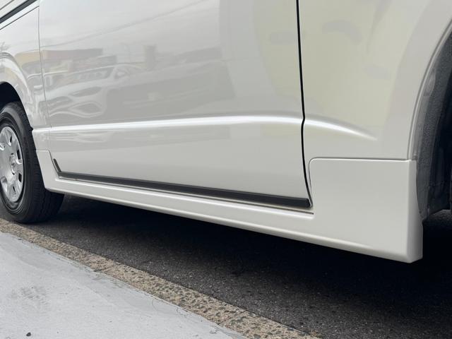 ハイエースバン スーパーＧＬ　ダークプライムＩＩ　ユーザー買取車　モデリスタフルエアロ　デジタルインナーミラー　両側パワースライド　レーンキープ　電格ミラー　プッシュスタート　ＡＣ１００Ｖ（45枚目）