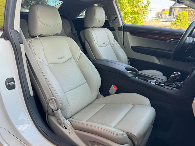キャデラックＡＴＳクーペ プレミアム　ユーザー買取車　左ハンドル　白革シート　サンルーフ　純正１８インチＡＷ社外ナビ　バックカメラ　パーキングセンサー　ＥＴＣ（20枚目）
