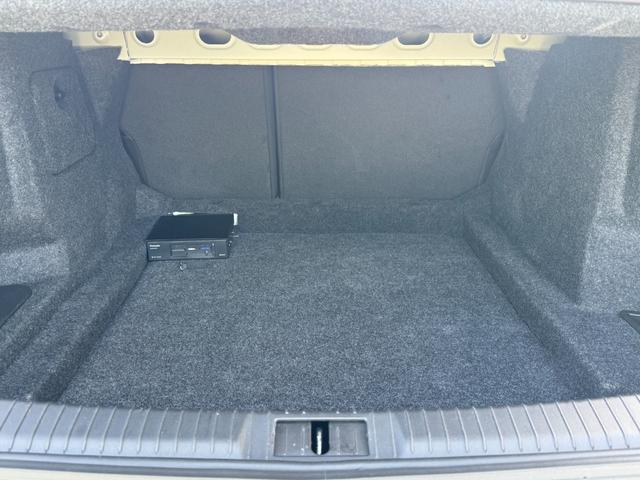 キャデラックＡＴＳクーペ プレミアム　ユーザー買取車　左ハンドル　白革シート　サンルーフ　純正１８インチＡＷ社外ナビ　バックカメラ　パーキングセンサー　ＥＴＣ（32枚目）