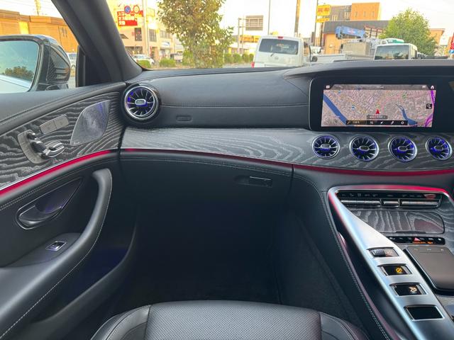 GT 4ドアクーペ 43 4マチック+ ユーザー買取車 KW車高調 フロントスポイラー リアスプリッター RSP エクスクルーシブPKG HUD ブルメスター 黒革シート  シートヒーター&クーラー 純正ナビ 全方位カメラ Bカメラ(5枚目)