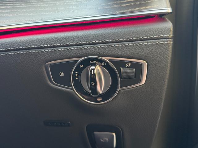 GT 4ドアクーペ 43 4マチック+ ユーザー買取車 KW車高調 フロントスポイラー リアスプリッター RSP エクスクルーシブPKG HUD ブルメスター 黒革シート  シートヒーター&クーラー 純正ナビ 全方位カメラ Bカメラ(7枚目)