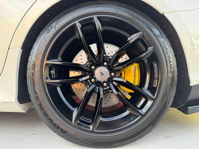 GT 4ドアクーペ 43 4マチック+ ユーザー買取車 KW車高調 フロントスポイラー リアスプリッター RSP エクスクルーシブPKG HUD ブルメスター 黒革シート  シートヒーター&クーラー 純正ナビ 全方位カメラ Bカメラ(30枚目)