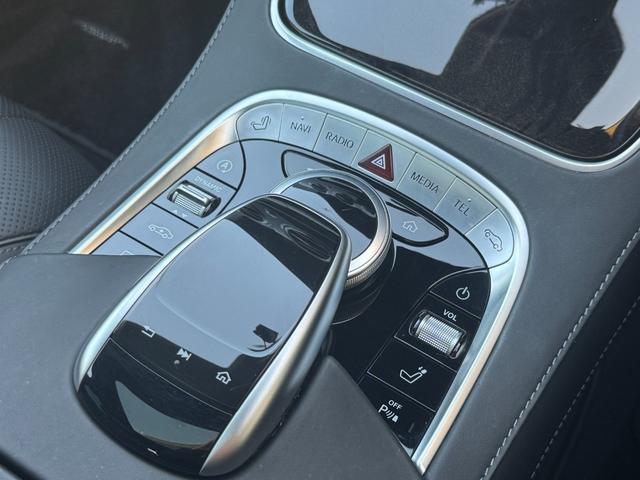 Sクラス S400d 後期 AMGラインプラス レザーエクスクルーシブPKG ベーシックPKG ブルメスター カールソン20インチAW サンルーフ ローダウン 黒革シート シートヒーター&ベンチレーション 純正ナビTV(17枚目)