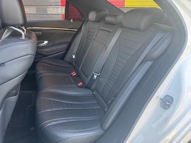 Sクラス S400d 後期 AMGラインプラス レザーエクスクルーシブPKG ベーシックPKG ブルメスター カールソン20インチAW サンルーフ ローダウン 黒革シート シートヒーター&ベンチレーション 純正ナビTV(23枚目)