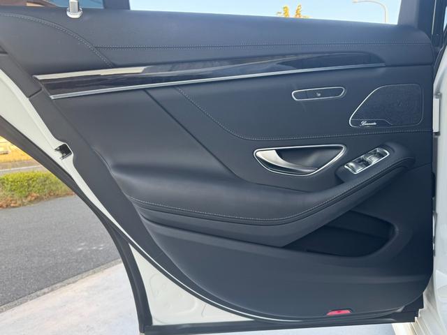 Sクラス S400d 後期 AMGラインプラス レザーエクスクルーシブPKG ベーシックPKG ブルメスター カールソン20インチAW サンルーフ ローダウン 黒革シート シートヒーター&ベンチレーション 純正ナビTV(28枚目)