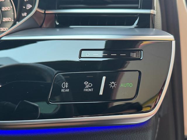 A8 55TFSIクワトロ ワンオーナー SラインPKG コンフォートPKG ブラックスタイリングPKG オプション21インチAW サンルーフ BANG&OLUFSENスピーカー 茶革シート ベンチレーション エアサス(7枚目)