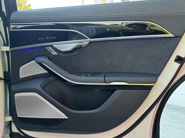 A8 55TFSIクワトロ ワンオーナー SラインPKG コンフォートPKG ブラックスタイリングPKG オプション21インチAW サンルーフ BANG&OLUFSENスピーカー 茶革シート ベンチレーション エアサス(29枚目)