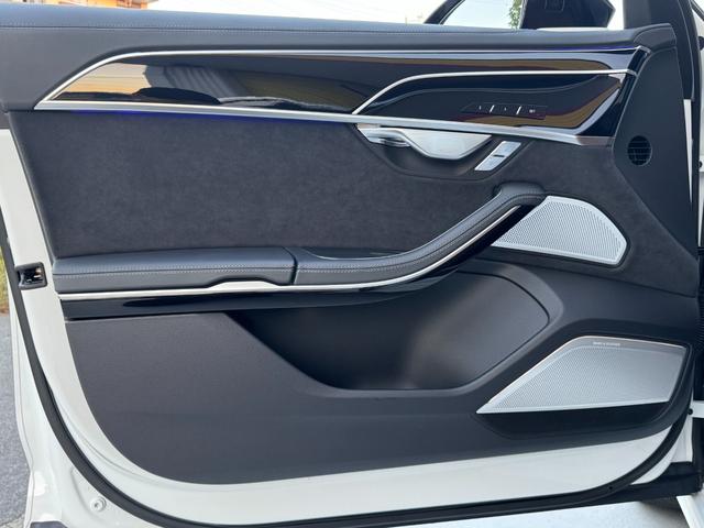 A8 55TFSIクワトロ ワンオーナー SラインPKG コンフォートPKG ブラックスタイリングPKG オプション21インチAW サンルーフ BANG&OLUFSENスピーカー 茶革シート ベンチレーション エアサス(30枚目)