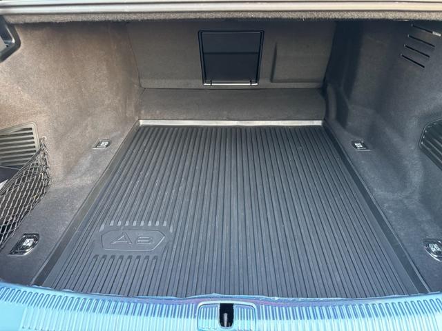 A8 55TFSIクワトロ ワンオーナー SラインPKG コンフォートPKG ブラックスタイリングPKG オプション21インチAW サンルーフ BANG&OLUFSENスピーカー 茶革シート ベンチレーション エアサス(41枚目)