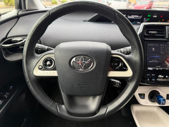 プリウス ユーザー買取車 米国プリウス 左ハンドル S,Rエアロ KENWOODナビ・テレビ クルーズコントロール バックカメラ ETC ハイブリッド オートライト 現状販売車(5枚目)