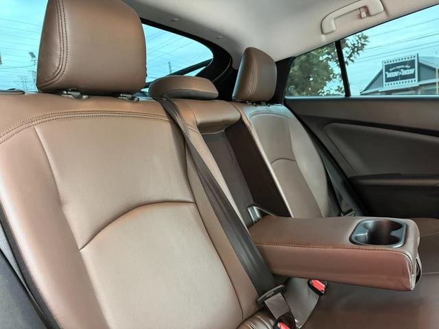 プリウス ユーザー買取車 米国プリウス 左ハンドル S,Rエアロ KENWOODナビ・テレビ クルーズコントロール バックカメラ ETC ハイブリッド オートライト 現状販売車(22枚目)