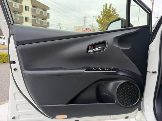 プリウス ユーザー買取車 米国プリウス 左ハンドル S,Rエアロ KENWOODナビ・テレビ クルーズコントロール バックカメラ ETC ハイブリッド オートライト 現状販売車(25枚目)