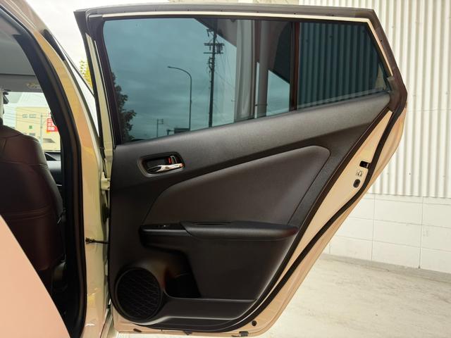 プリウス ユーザー買取車 米国プリウス 左ハンドル S,Rエアロ KENWOODナビ・テレビ クルーズコントロール バックカメラ ETC ハイブリッド オートライト 現状販売車(27枚目)