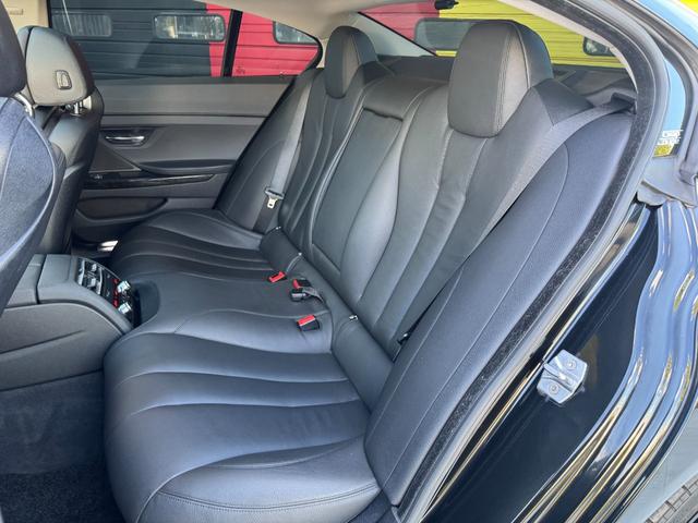 ６シリーズ ６４０ｉグランクーペ　ＥＮＥＲＧＹフルエアロキット　ＥＮＥＲＧＹ２０インチＡＷ　ＥＮＥＲＧＹ４本出しマフラー　カーボンリヤスポイラー　ａＦｅ　Ｐｏｗｅｒエアクリ　ローダウン　ブラックキドニーグリル　ベンチレーション（20枚目）