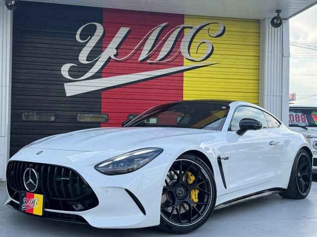 ＧＴ ６３　４マチック＋　クーペ　ＡＭＧカーボンＰＫＧ　可倒式リアシート　ＡＭＧパフォーマンスＰＫＧ　パノラミックルーフ　オパリスホワイトメタリック　ＡＭＧ２１インチＡＷ　ＨＵＤ　ブルメスターサウンド　イエローキャリパー　ＥＴＣ（2枚目）