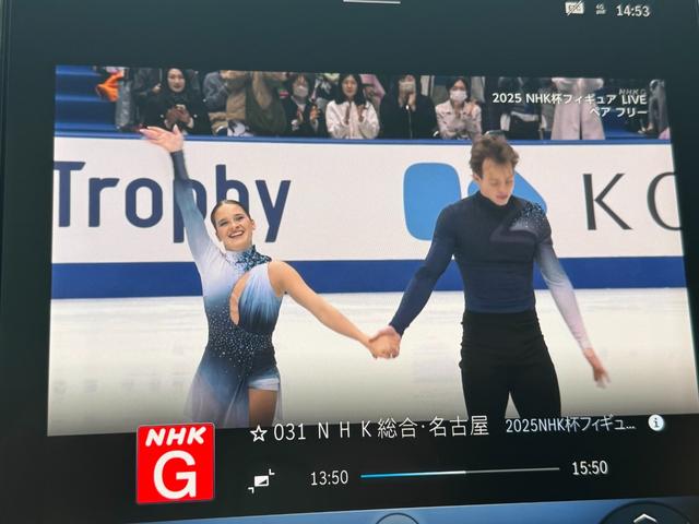 ＧＴ ６３　４マチック＋　クーペ　ＡＭＧカーボンＰＫＧ　可倒式リアシート　ＡＭＧパフォーマンスＰＫＧ　パノラミックルーフ　オパリスホワイトメタリック　ＡＭＧ２１インチＡＷ　ＨＵＤ　ブルメスターサウンド　イエローキャリパー　ＥＴＣ（10枚目）