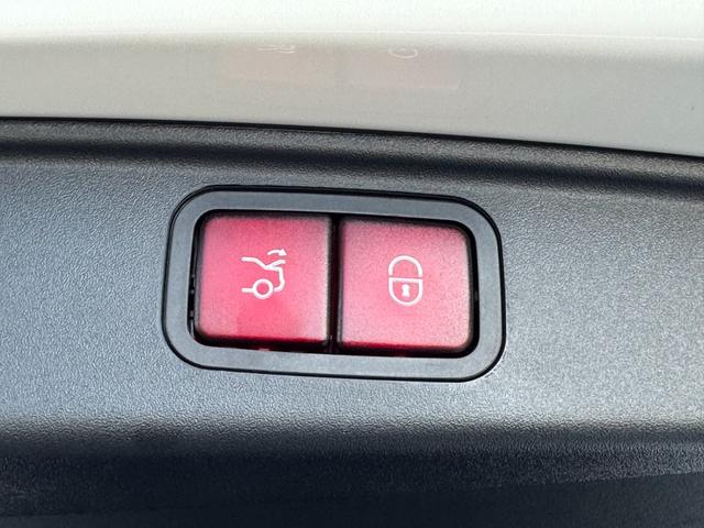 ＧＴ ６３　４マチック＋　クーペ　ＡＭＧカーボンＰＫＧ　可倒式リアシート　ＡＭＧパフォーマンスＰＫＧ　パノラミックルーフ　オパリスホワイトメタリック　ＡＭＧ２１インチＡＷ　ＨＵＤ　ブルメスターサウンド　イエローキャリパー　ＥＴＣ（42枚目）