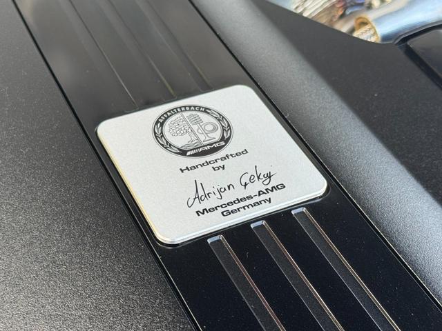 ＧＴ ６３　４マチック＋　クーペ　ＡＭＧカーボンＰＫＧ　可倒式リアシート　ＡＭＧパフォーマンスＰＫＧ　パノラミックルーフ　オパリスホワイトメタリック　ＡＭＧ２１インチＡＷ　ＨＵＤ　ブルメスターサウンド　イエローキャリパー　ＥＴＣ（51枚目）