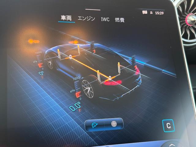 ＧＴ ６３　４マチック＋　クーペ　ＡＭＧカーボンＰＫＧ　可倒式リアシート　ＡＭＧパフォーマンスＰＫＧ　パノラミックルーフ　オパリスホワイトメタリック　ＡＭＧ２１インチＡＷ　ＨＵＤ　ブルメスターサウンド　イエローキャリパー　ＥＴＣ（54枚目）