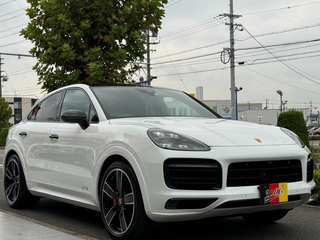 カイエンクーペ カイエンＧＴＳ　クーペ　ユーザー買取車　スポーツデザインＰＫＧ　リアアクスルステアリング　マトリックスＬＥＤライト　ＰＡＳＭ　純正ｏｐ２２インチＡＷ　ソフトクローズドア　スポーツエグゾースト　前後シートヒーター　ガラスルーフ（39枚目）