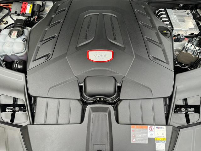 カイエンクーペ カイエンＧＴＳ　クーペ　ユーザー買取車　スポーツデザインＰＫＧ　リアアクスルステアリング　マトリックスＬＥＤライト　ＰＡＳＭ　純正ｏｐ２２インチＡＷ　ソフトクローズドア　スポーツエグゾースト　前後シートヒーター　ガラスルーフ（41枚目）