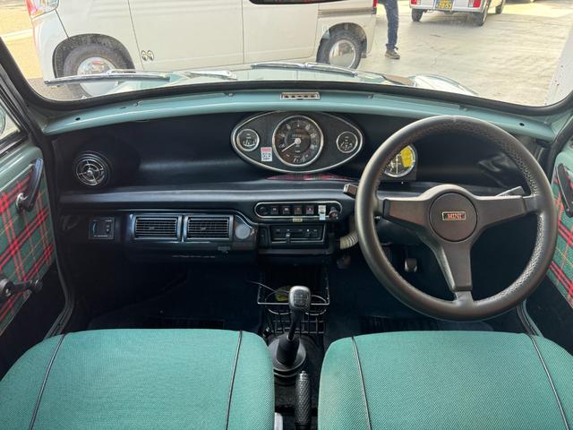 MINI タータン 4MT オーバーフェンダーレスナロー ヴェバストサンルーフ センターメーター 2色テール 社外マフラー 社外エキマニ ワタナベ10インチAW ハイローキット 開閉クォーターガラス ETC(3枚目)