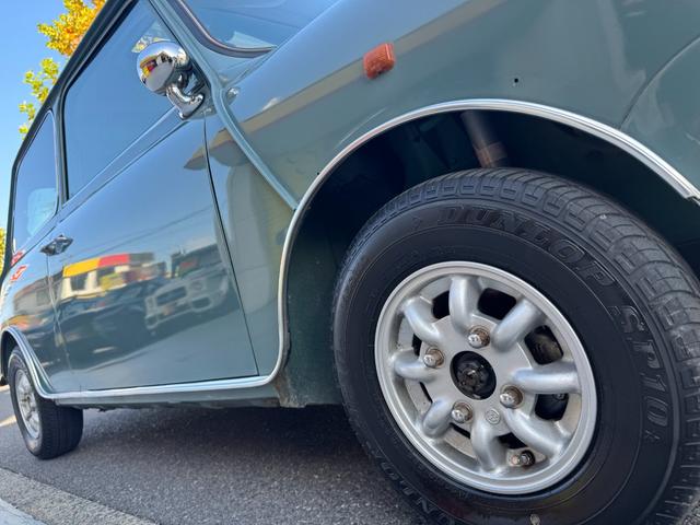 MINI タータン 4MT オーバーフェンダーレスナロー ヴェバストサンルーフ センターメーター 2色テール 社外マフラー 社外エキマニ ワタナベ10インチAW ハイローキット 開閉クォーターガラス ETC(37枚目)