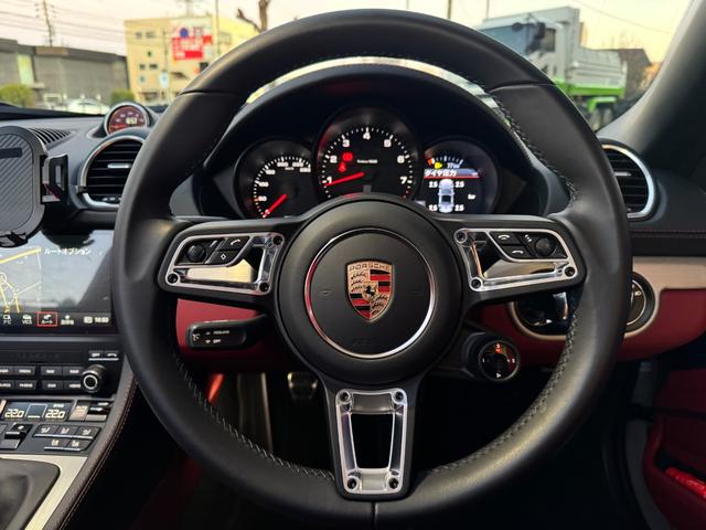 ７１８ボクスター ７１８ボクスタースタイルエディション　６ＭＴ　スポーツクロノＰＫＧ　レザーインテリア　スポーツデザインＰＫＧ　ＬＥＤヘッドダイナミックライトシステム　アクティブサスペンションマネジメント　機械式リヤディファレンシャルロック　ＢＯＳＥ（7枚目）