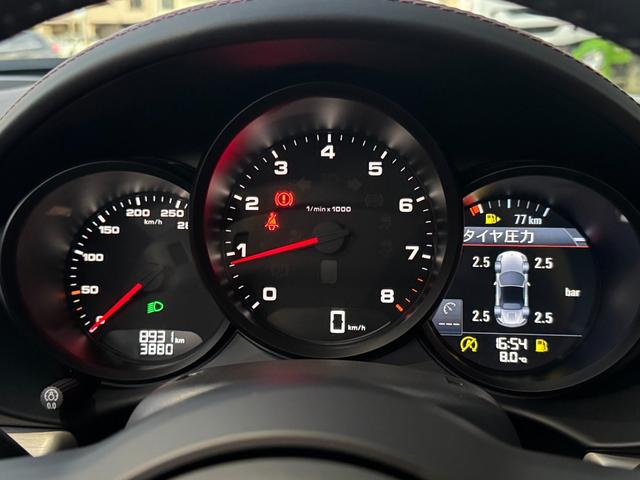 ７１８ボクスター ７１８ボクスタースタイルエディション　６ＭＴ　スポーツクロノＰＫＧ　レザーインテリア　スポーツデザインＰＫＧ　ＬＥＤヘッドダイナミックライトシステム　アクティブサスペンションマネジメント　機械式リヤディファレンシャルロック　ＢＯＳＥ（9枚目）