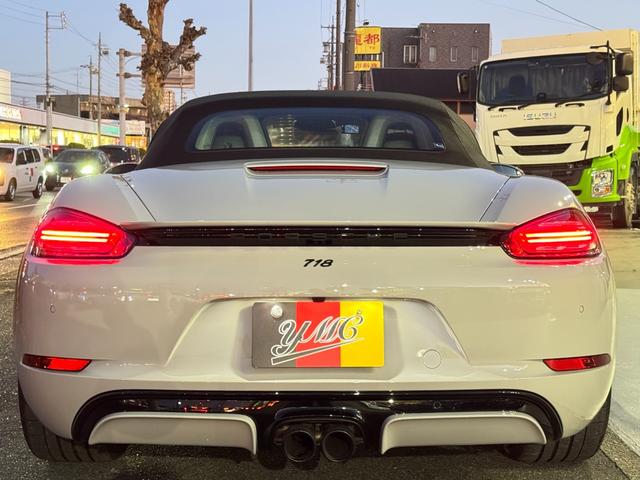 ７１８ボクスター ７１８ボクスタースタイルエディション　６ＭＴ　スポーツクロノＰＫＧ　レザーインテリア　スポーツデザインＰＫＧ　ＬＥＤヘッドダイナミックライトシステム　アクティブサスペンションマネジメント　機械式リヤディファレンシャルロック　ＢＯＳＥ（35枚目）