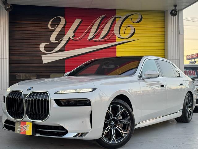７シリーズ ７４０ｉ　エクセレンス　リヤコンフォートＰＫＧ　３１．３インチＢＭＷシアタースクリーン　リヤシートエンターテインメントＥＸＰ　Ｂｏｗｅｒｓ＆Ｗｉｌｋｉｎｓオーディオ　エグゼクティブラウンジシート　全席自動ドア（2枚目）