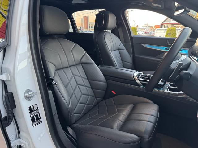 ７シリーズ ７４０ｉ　エクセレンス　リヤコンフォートＰＫＧ　３１．３インチＢＭＷシアタースクリーン　リヤシートエンターテインメントＥＸＰ　Ｂｏｗｅｒｓ＆Ｗｉｌｋｉｎｓオーディオ　エグゼクティブラウンジシート　全席自動ドア（20枚目）