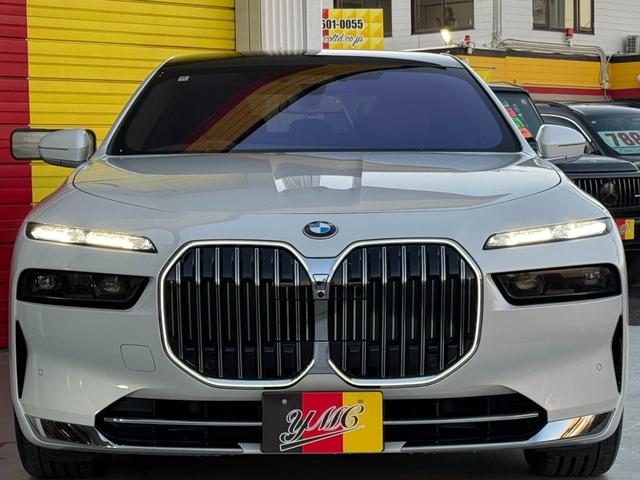 ７シリーズ ７４０ｉ　エクセレンス　リヤコンフォートＰＫＧ　３１．３インチＢＭＷシアタースクリーン　リヤシートエンターテインメントＥＸＰ　Ｂｏｗｅｒｓ＆Ｗｉｌｋｉｎｓオーディオ　エグゼクティブラウンジシート　全席自動ドア（35枚目）