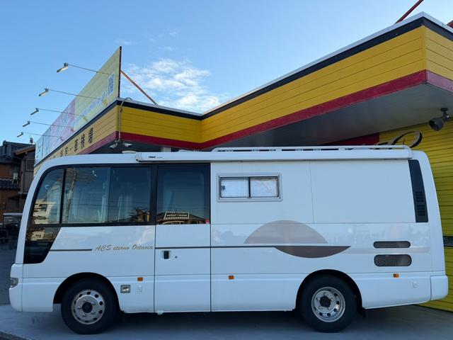 シビリアンバス ＳＶターボ　ユーザー買取車　キャンピングカー　８ナンバー登録　ベッド　Ｌ字ソファー　７人乗り　冷蔵庫　電子レンジ　ＩＨコンロ　テレビ　エアコン（4枚目）