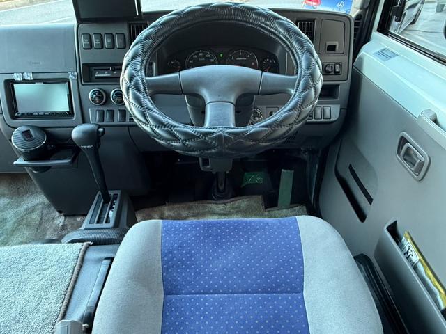 シビリアンバス ＳＶターボ　ユーザー買取車　キャンピングカー　８ナンバー登録　ベッド　Ｌ字ソファー　７人乗り　冷蔵庫　電子レンジ　ＩＨコンロ　テレビ　エアコン（5枚目）