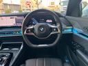 ７シリーズ ７４０ｉ　エクセレンス　リヤコンフォートＰＫＧ　３１．３インチＢＭＷシアタースクリーン　リヤシートエンターテインメントＥＸＰ　Ｂｏｗｅｒｓ＆Ｗｉｌｋｉｎｓオーディオ　エグゼクティブラウンジシート　全席自動ドア（4枚目）