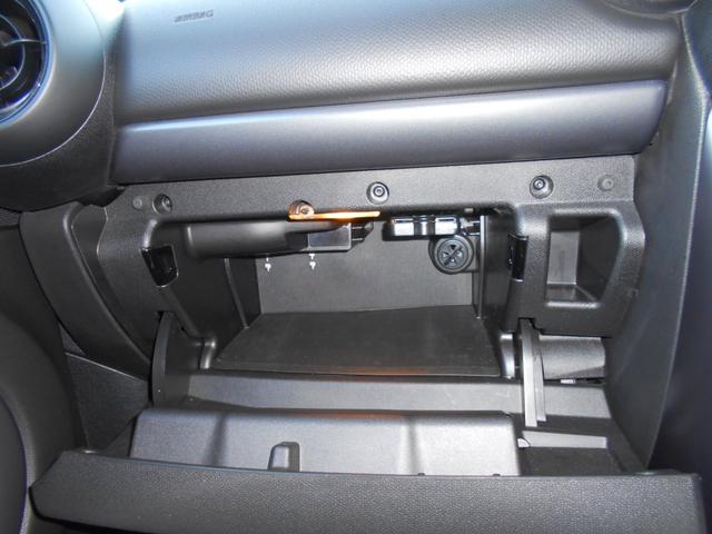 クーパーSD クロスオーバー ブラックデザインPKG 禁煙車(17枚目)