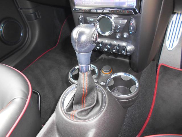 クーパーS クラブマン ハンプトン サイバーナビ 禁煙車 1オーナー ETC 2DINナビ フルセグ BLUETOOTH 純正17AW ダムソンレッドミラー 専用インテリア ブラックルーフライナー 2016年製コンチタイヤ クルーズコントロール スペアキー有(36枚目)