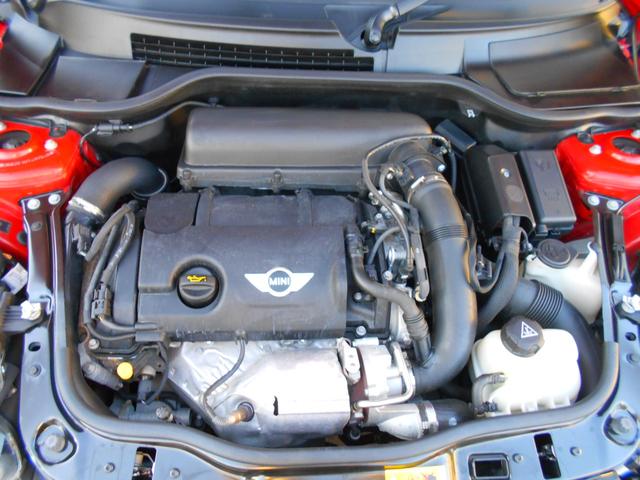 クーパーS クラブマン 後期型 6速AT レッドカラーライン 禁煙車 ETC AUX接続可 ドライブレコーダー 純正16AW クロームラインインテリア ピアノブラックパネル ホワイトターンシグナル 2017年製ダンロップタイヤ チリレッドボディ ブラックルーフ(20枚目)