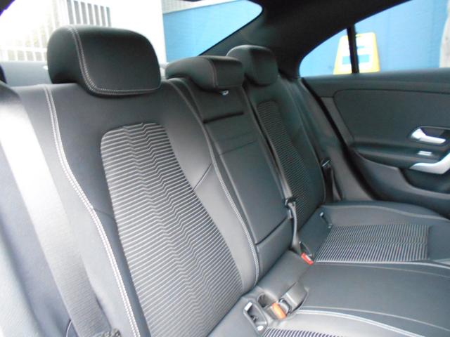 CLA200d ユーザー買取 ワンオーナー 禁煙車 Sキー有 レーダーセーフティPKG ナビゲーションPKG フルセグ ハーフレーザー シートヒーター レーダークルーズ LEDヘッド ドラレコ ETC 純正18AW Iストップ Bカメラ フットトランクオープナー(12枚目)