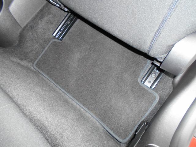 クーパー 3D 後期型 ミントPKG ドラレコ ワンオーナー 禁煙車 ETC リア3面フィルム キセノン オートライト フォグライト ホワイトターン クロームラインEXT ヒーテッドウインドスクリーン レインセンサー 純正15AW チリレッドボディ スペアキー有(70枚目)