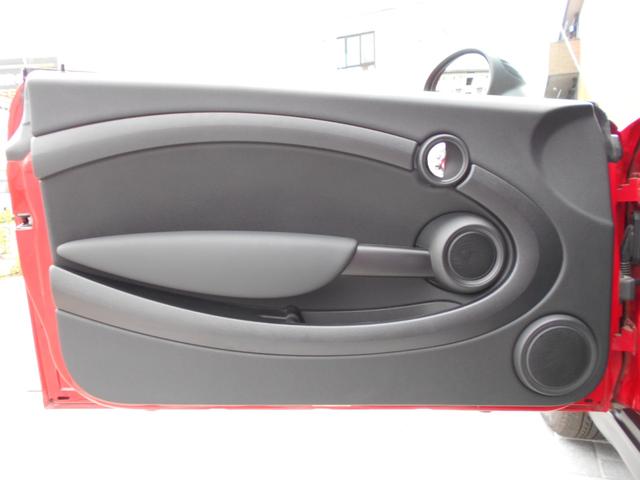 クーパー 3D 後期型 ミントPKG ドラレコ ワンオーナー 禁煙車 ETC リア3面フィルム キセノン オートライト フォグライト ホワイトターン クロームラインEXT ヒーテッドウインドスクリーン レインセンサー 純正15AW チリレッドボディ スペアキー有(71枚目)