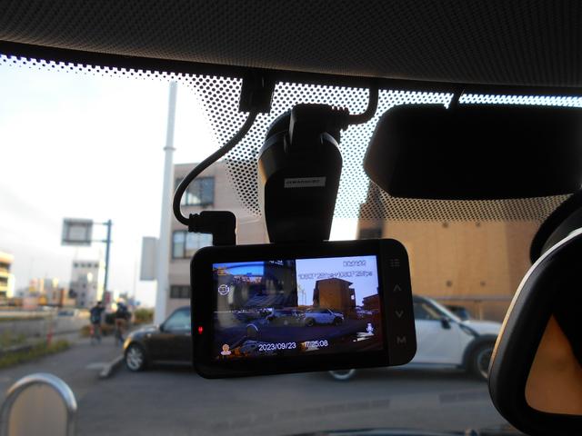 クーパーS クラブマン ナビ Bカメラ ドラレコ前後 禁煙車 MINIコネクテッド/エキサイトメントPKG リアPDC ETC CD/DVDプレイヤー リア6面フィルム 純正17AW シルバールーフ&ミラー グレーインテリアパネル ミッドナイトブラックボディー(15枚目)