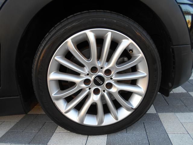 クーパーS クラブマン ナビ Bカメラ ドラレコ前後 禁煙車 MINIコネクテッド/エキサイトメントPKG リアPDC ETC CD/DVDプレイヤー リア6面フィルム 純正17AW シルバールーフ&ミラー グレーインテリアパネル ミッドナイトブラックボディー(52枚目)
