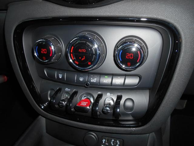 クーパーS クラブマン ナビ Bカメラ ドラレコ前後 禁煙車 MINIコネクテッド/エキサイトメントPKG リアPDC ETC CD/DVDプレイヤー リア6面フィルム 純正17AW シルバールーフ&ミラー グレーインテリアパネル ミッドナイトブラックボディー(59枚目)