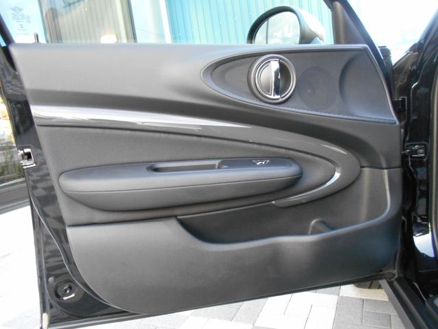 クーパーS クラブマン ナビ Bカメラ ドラレコ前後 禁煙車 MINIコネクテッド/エキサイトメントPKG リアPDC ETC CD/DVDプレイヤー リア6面フィルム 純正17AW シルバールーフ&ミラー グレーインテリアパネル ミッドナイトブラックボディー(70枚目)